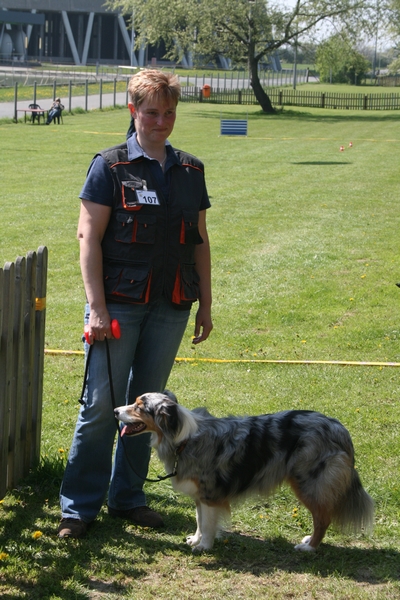 Daniela und ihre Australian Shepherd-Hündin Gipsy
